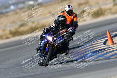 media/Jan-09-2022-SoCal Trackdays (Sun) [[2b1fec8404]]/Turn 11 (935am)/